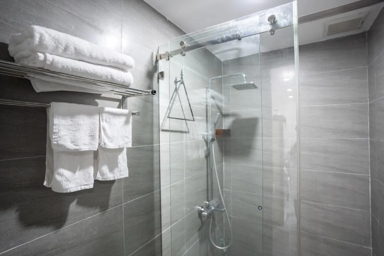 Ξενοδοχείο με διαμερίσματα Quang Vinh Apartment And Hotel Χόι Αν